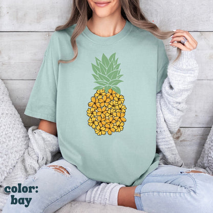Hawaiian Beach Tee - Pineapple Shirt - Puakenikeni Flower Pineapple Tee - Women's Oversized Summer Beach Tee - Comfort Colors Unisex Tee
